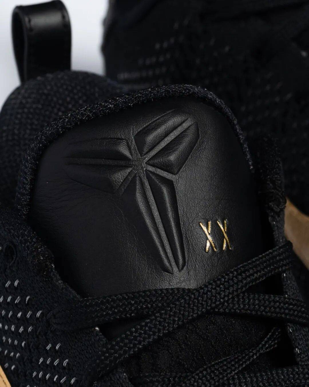 明天发售！两双「黑金」Kobe 11 即将登场！